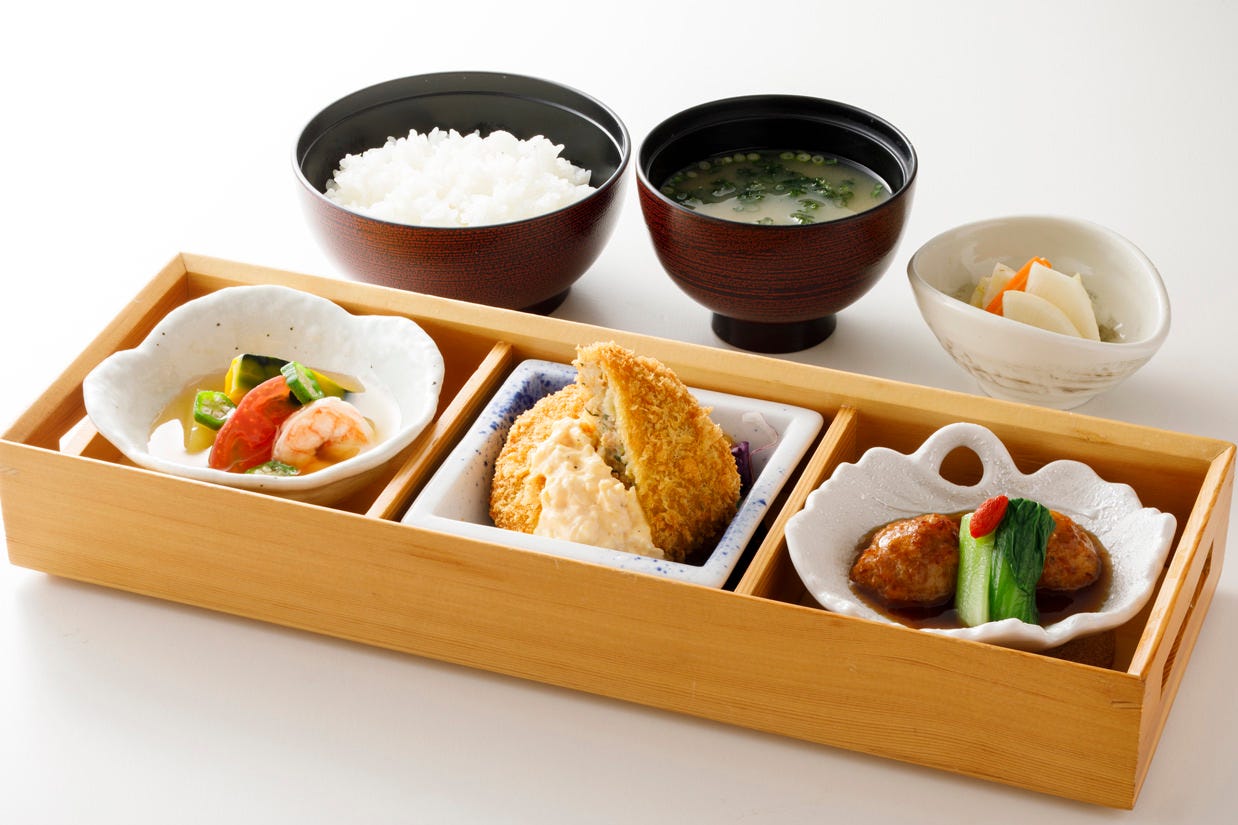 富山駅前 ランチ