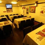 ～異国ムード漂う店内～
24名様・50名様迄個室あり