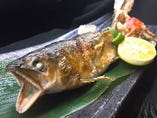 夏の川魚の女王「鮎」を塩焼きで・・・自家製の蓼酢でご賞味下さい！