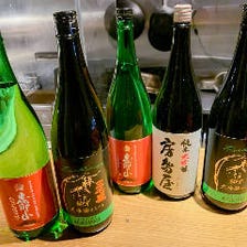 日本酒や地酒、取り揃えております。