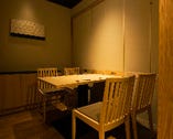【完全個室】テーブル席(5～6名様×1部屋、2～4名様×2部屋、2名様×1部屋)