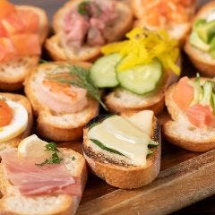 季節の彩りブルスケッタ