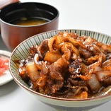豚捨特製 【牛丼 上】(ランチ・ディナー)