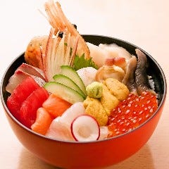 函館うに むらかみ 日本生命札幌ビル店_新鮮なネタを用意!!『海鮮丼』
