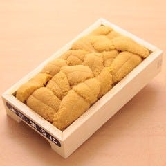 函館うに むらかみ 日本生命札幌ビル店_贅沢木箱入りうに刺し５０ｇ４０００円(税別）数量限定！