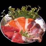 刺身３点盛合せ●Assorted sashimi (3 kinds)