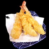 海老の天ぷら● Shrimp tempura