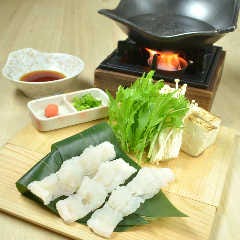 神楽坂 久露葉亭_【飲み放題2h■瀬戸内海産直はしりの鱧しゃぶコース】神楽坂隠れ家個室で夏の旬味鱧を一足早く味わう宴会