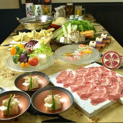 神楽坂 久露葉亭_野菜・魚介・特産肉を各地より厳選して誂える極みの懐石