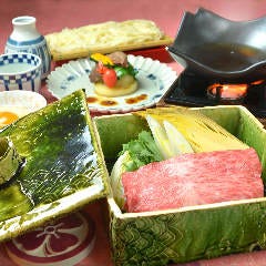 神楽坂 久露葉亭_熊本産直「天草黒毛和牛」と「筍」をすき焼き瓦鍋でご堪能