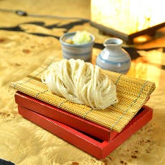神楽坂 久露葉亭_【飲み放題２h◆とらふぐ鍋コース】旬の贅味「河豚(ふぐ)」を寒の味覚や天ぷらと堪能する宴会コース9500円