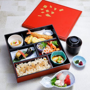 美濃吉 そごう大宮店_懐石弁当 白味噌椀付 【平日夜限定】