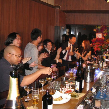 美味しいお店が見つかる 新宿のショットバーでおすすめしたい人気のお店 ぐるなび