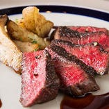 『赤崎牛のイチボ』サシと赤みのバランスが良くうまみの詰まったお肉です