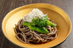 菜花辛子和えとしらす蕎麦