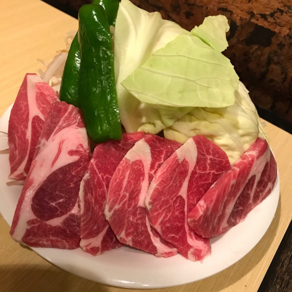 新鮮なラム肉の絶品ジンギスカン