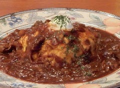 ハッシュドビーフ オムライス　