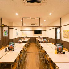 昭和の小学校を再現した店内