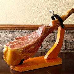 生ハム 原木 ボナールア社 スペイン産ハモンセラーノ原木12ヵ月熟成 約7kgクール 冷蔵 便でお届け 賞味期限 3ヵ月以上 2 3営業日以内に出荷 送料無料 セット ギフト 高級 旨い食材お取り寄せ めしや マイタケストアースペイン産生ハム原木 骨付き蹄付き