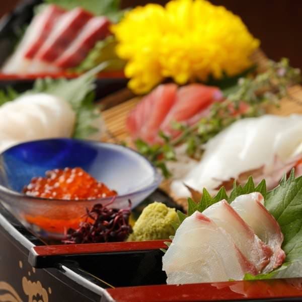佐渡島産の食材にこだわった料理を心ゆくまでお楽しみください。