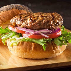 THE SAKURA DINING バーガー　1,530円