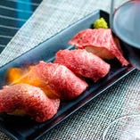 厳選神戸牛メニュー多数あり◎軽く炙った肉寿司はリピーター続出