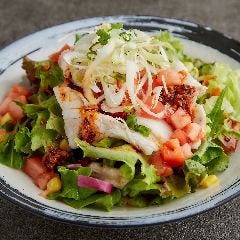 【個室居酒屋】 団欒 ～だんらん～ 仙台一番町店_ニンニク醤油と食べるラー油の豚しゃぶサラダ