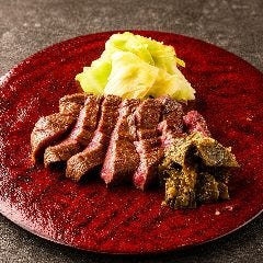 【個室居酒屋】 団欒 ～だんらん～ 仙台一番町店_宮城が誇る名物牛タンはもちろん、仙台牛を使用した肉メニュー♪