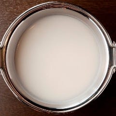コラーゲンたっぷりの自家製の牛テールスープ