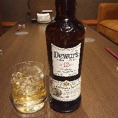 ビールやウイスキーに加えワイングラスでご提供する日本酒も
