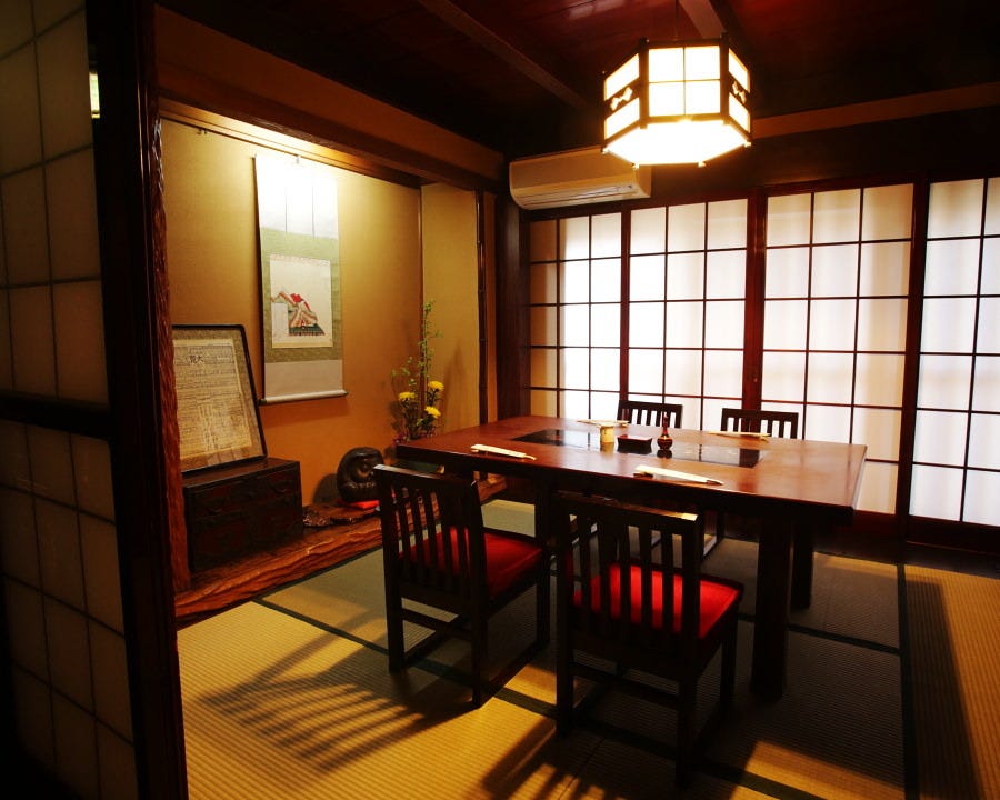 五代目 野田岩 麻布飯倉本店のテーブル席