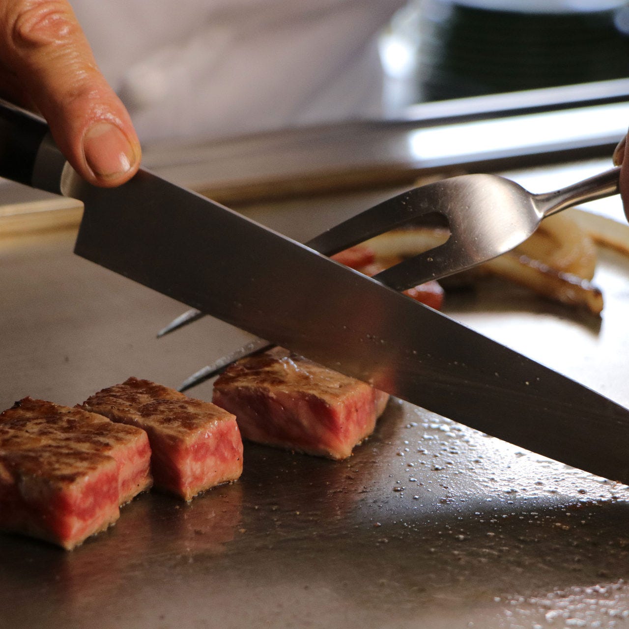 宫崎尾崎牛和食铁板烧き吟梅田ヒルトンプラザウエスト照片 梅田 大阪站 割烹 传统的高级日本料理 Gurunavi 日本美食餐厅指南