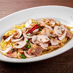 銀座ワイン食堂 パパミラノ サピアタワー店_パンチェッタとマッシュルームのペペロンチーノ