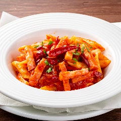 銀座ワイン食堂 パパミラノ サピアタワー店_唐辛子とベーコンのカラブリア風　ペンネアラビアータ