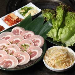 炭火焼肉 しんら