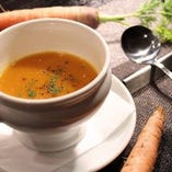 本日のオーガニック野菜スープ