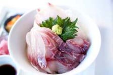 旬の地魚を中心とした新鮮な魚料理