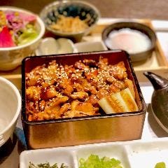 名物！『“純鶏”名古屋コーチン鶏ひつまぶし御膳』