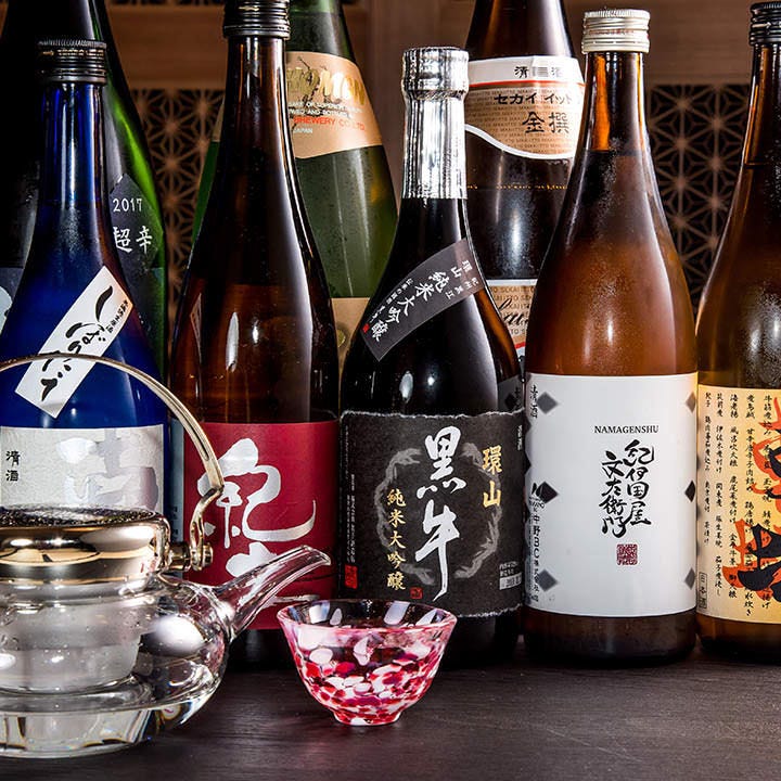和歌山の地酒をはじめ、お酒も種類豊富に取り揃えております