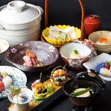 季節感を重んじる伝統的な日本料理を、寛ぎの空間で