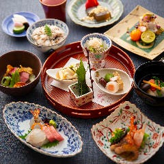お祝い事や接待・会食に旬を取り入れた華やかな本格会席をどうぞ