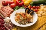 イタリア産カラスミを散らした魚介のペペロンチーノスパゲティー