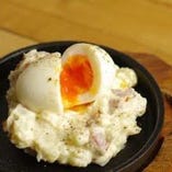 とろ〜り半熟卵のスモーククラシックポテトサラダ