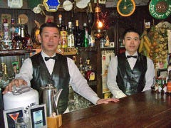 酒場 門 