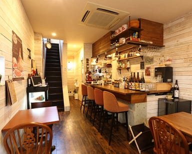 カフェ ビストロ ツッシー  店内の画像