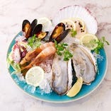 新鮮な魚介料理とお酒を楽しんで♪超コストパフォーマンスバール