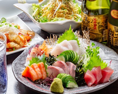 ゆったり個室 名護で食事 ディナー 人気の完全個室 ソファー席など ぐるなび