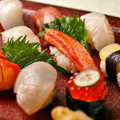 すし処 錦_旬の鮮魚を握りでお届け。