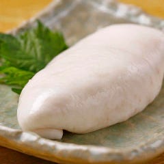 すし処 錦_中央市場で毎日目利きで仕入れる、希少な魚介類の数々。
