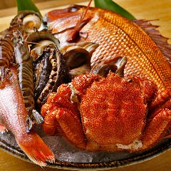 すし処 錦_毎朝調理長自ら買い付けに行き、旬の鮮魚を仕入れております。